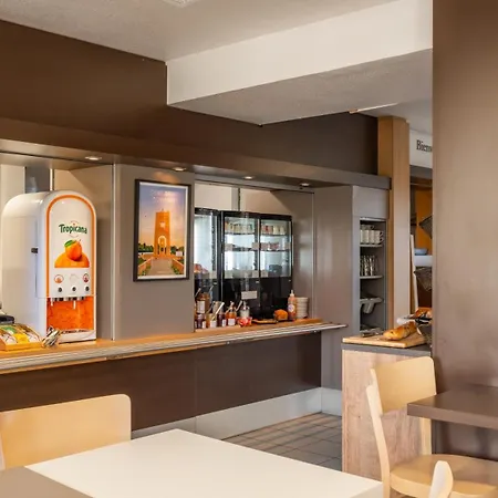 B&B HOTEL Lorient Lanester-3